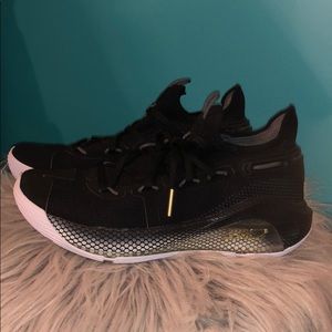 Under Armour Curry 6 Basketball Shoes 🏀